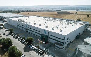 Ball eröffnet hochmoderne Produktionsanlage in Spanien