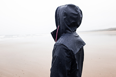 Im neuen Gewand: Wie aus alten PET-Flaschen Jacken, Taschen oder Obstbeutel ent-stehen