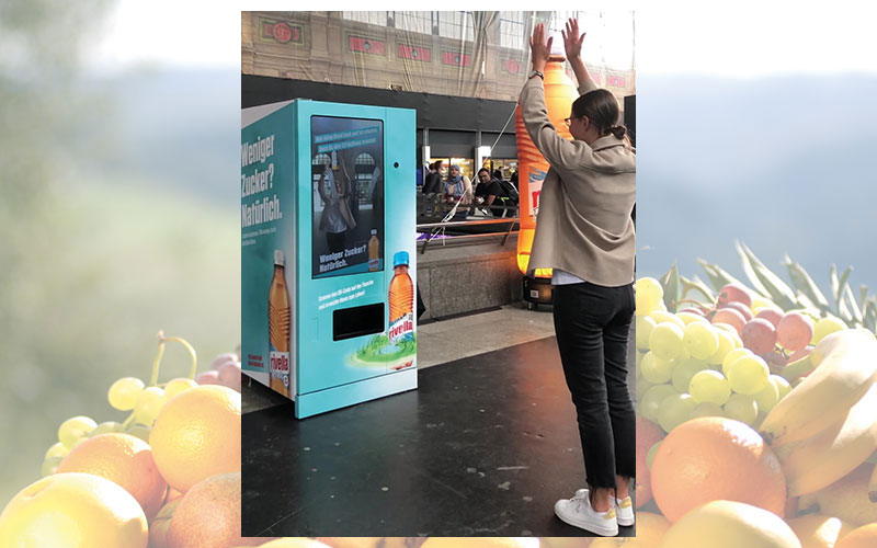 Rivella digitalisiert traditionelles Sampling durch Augmented Reality (AR)-Lösung