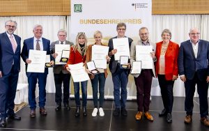 Bundesehrenpreise 2022 für Fruchtgetränke und Spirituosen verliehen