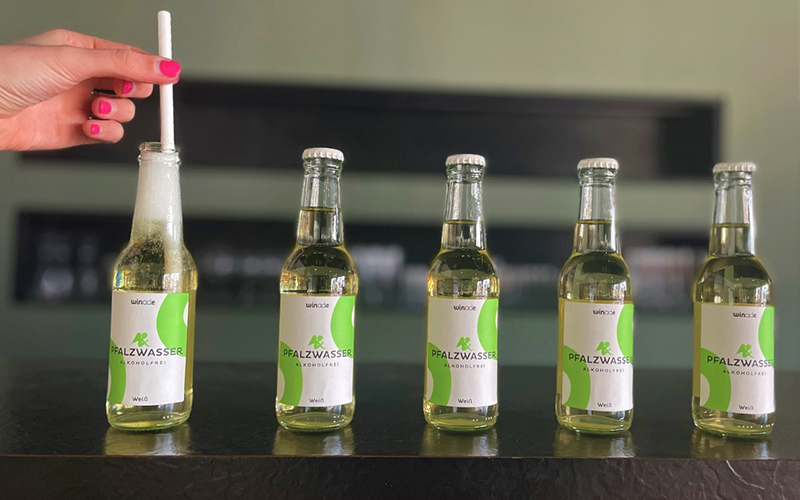 Winade präsentiert alkoholfreien "Pfalzwasser Bio-Secco weiß" für den Frühling und Sommer