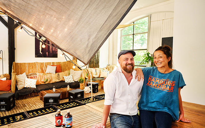 Gin-Weltmeister von Hamburg-Zanzibar entwickeln Weltneuheit: KOYi Dropping Gin – Mindful Drinking mit Pipette