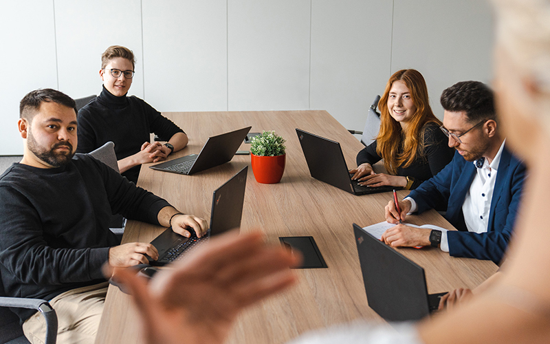 Marketing Trends 2025: Wie KI, Marketing Mix Modeling und neue Einkaufsassistenten die digitale Werbung auf eine neue Stufe heben