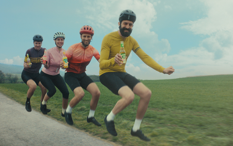 Unkonventionelle Kampagne für die Gerolsteiner Longnecks
