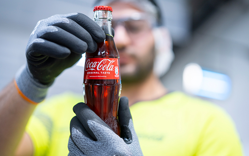 110 Jahre Coca-Cola Konturflasche: Eine Design-Ikone, die auch in Deutschland zuhause ist