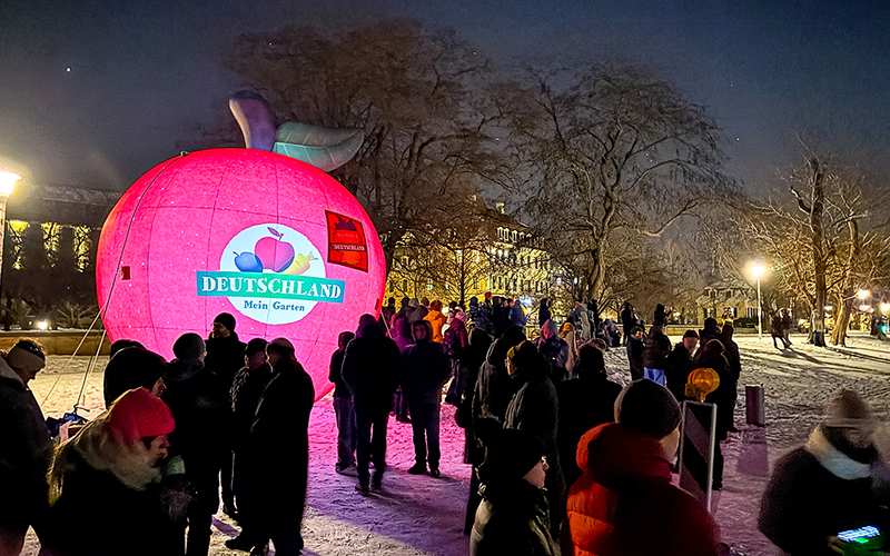 Der „Tag des Deutschen Apfels“ am 11. Januar 2026 wurde mit einer Drohnen-Show über Dresden gefeiert