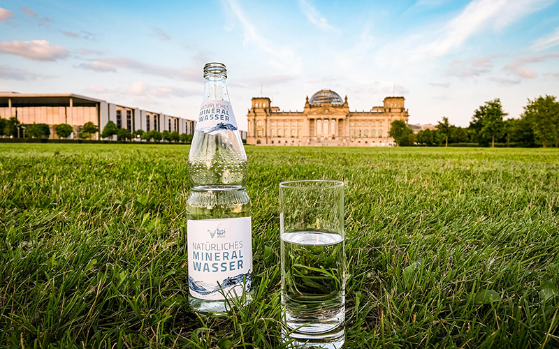 Mineralwasser-Absatz steigt 2025 deutlich